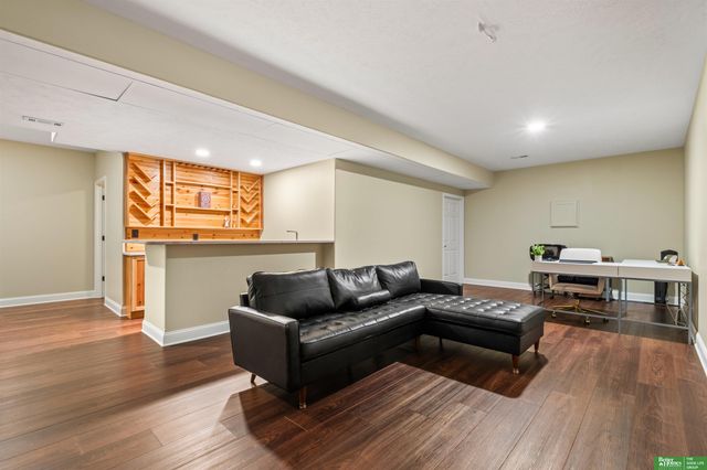 1208 N 181st Street, Elkhorn, NE 68022