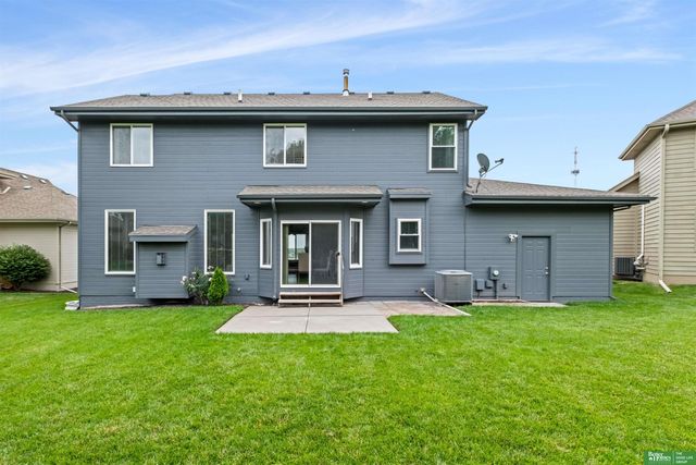 1208 N 181st Street, Elkhorn, NE 68022
