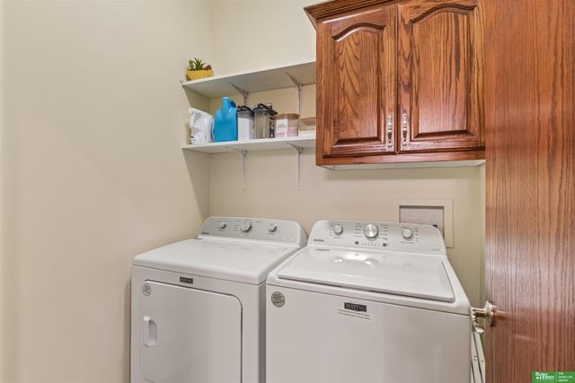 1208 N 181st Street, Elkhorn, NE 68022