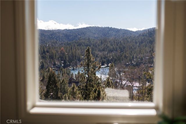 27775 Matterhorn Drive, Lake Arrowhead, CA 92352
