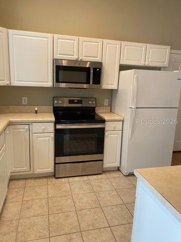 10 Sheppard Rd W, Beaufort, SC 29907
