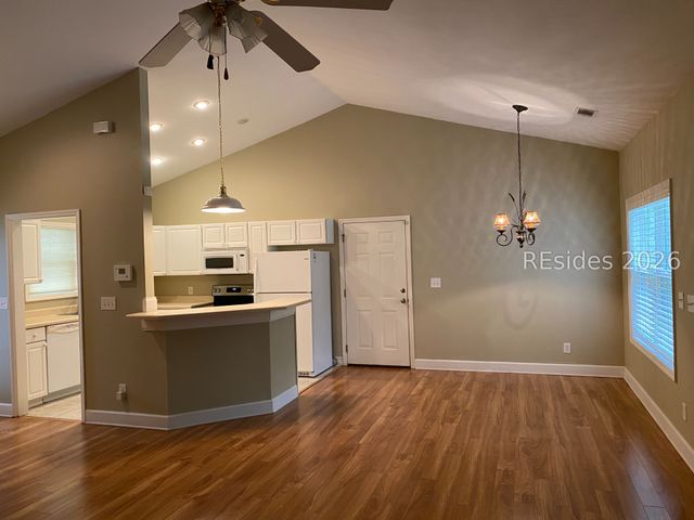 10 Sheppard Rd W, Beaufort, SC 29907
