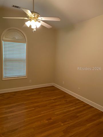 10 Sheppard Rd W, Beaufort, SC 29907