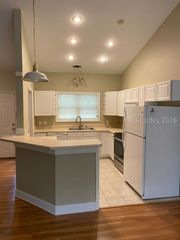 10 Sheppard Rd W, Beaufort, SC 29907