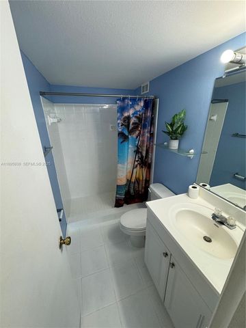 1251 NE 108th Street 602, Miami, FL 33161