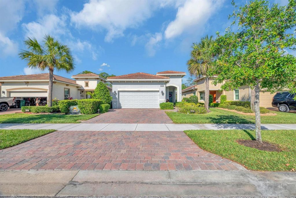 11147 SW Visconti Way, Port St. Lucie, FL 34986