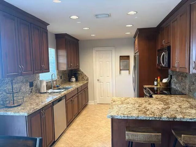 5586 3rd Road, Lake Worth, FL 33467