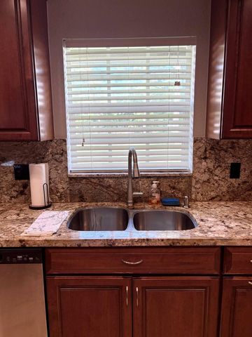 5586 3rd Road, Lake Worth, FL 33467
