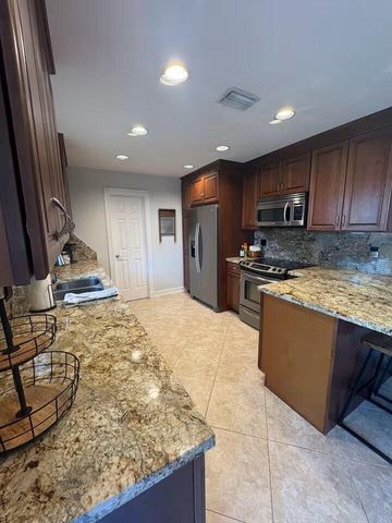 5586 3rd Road, Lake Worth, FL 33467