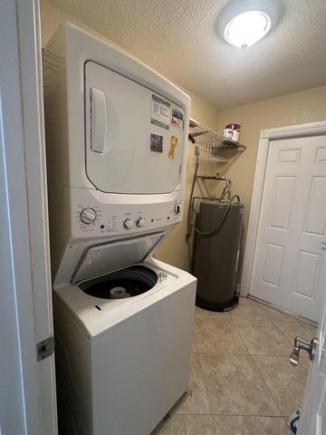 5586 3rd Road, Lake Worth, FL 33467