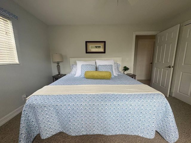 5586 3rd Road, Lake Worth, FL 33467