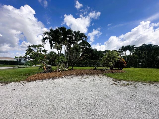 5586 3rd Road, Lake Worth, FL 33467