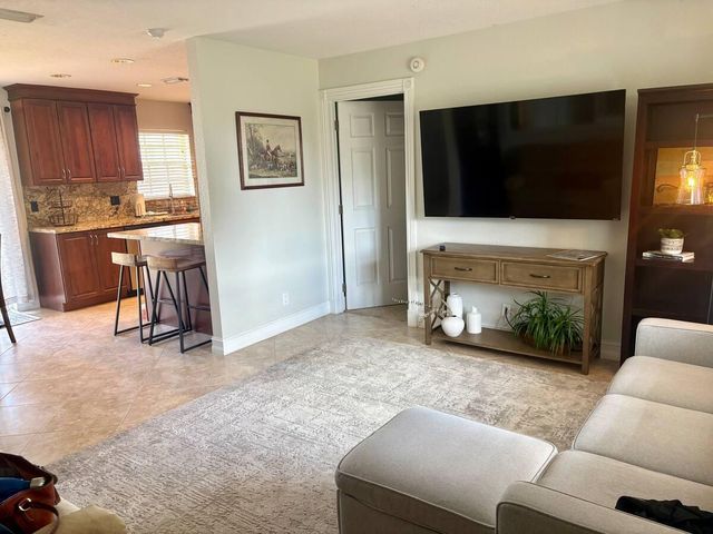 5586 3rd Road, Lake Worth, FL 33467