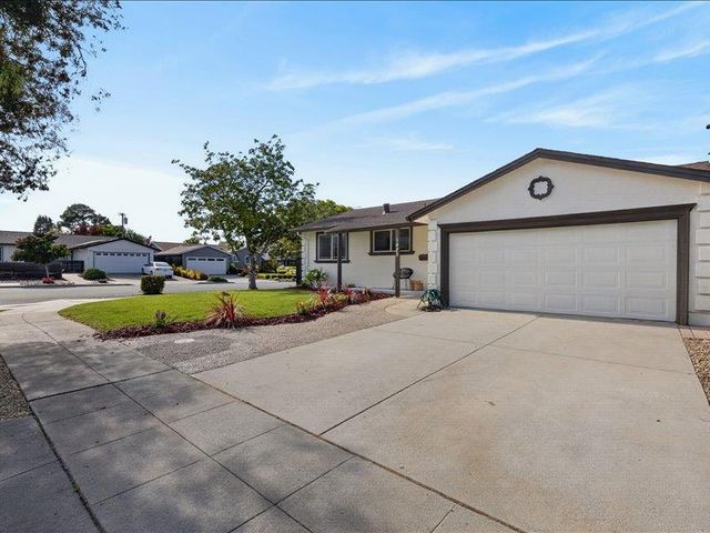 1423 SW Santa Fe Drive, San Jose, CA 95118