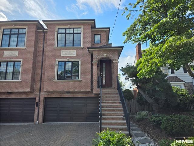 527 Roff Avenue B, Palisades Park, NJ 07650