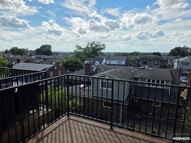 527 Roff Avenue B, Palisades Park, NJ 07650