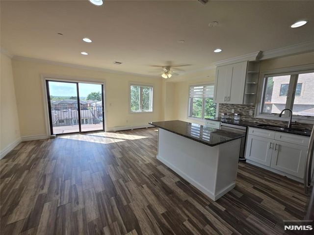 527 Roff Avenue B, Palisades Park, NJ 07650