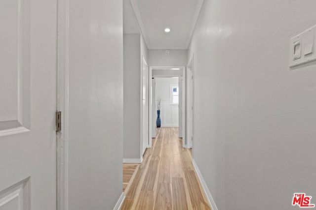 117 N Kings Road, Los Angeles, CA 90048