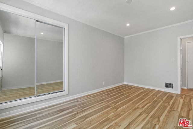 117 N Kings Road, Los Angeles, CA 90048