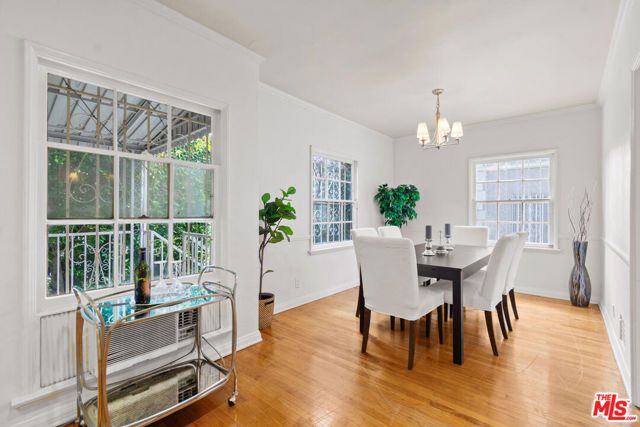 117 N Kings Road, Los Angeles, CA 90048