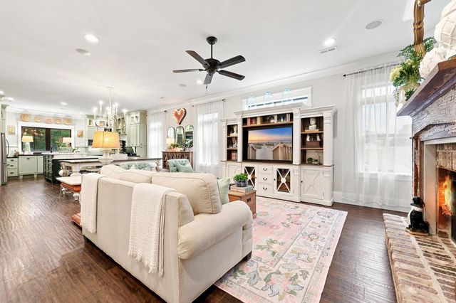 5627 Woodside Ave., Myrtle Beach, SC 29577