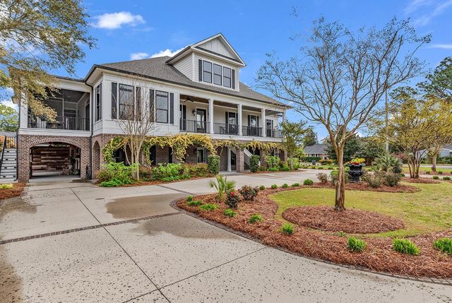 5627 Woodside Ave., Myrtle Beach, SC 29577