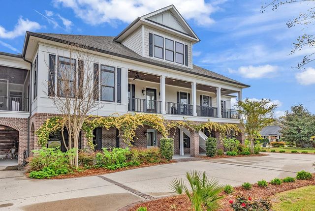 5627 Woodside Ave., Myrtle Beach, SC 29577