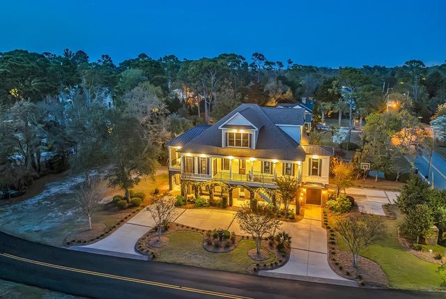 5627 Woodside Ave., Myrtle Beach, SC 29577