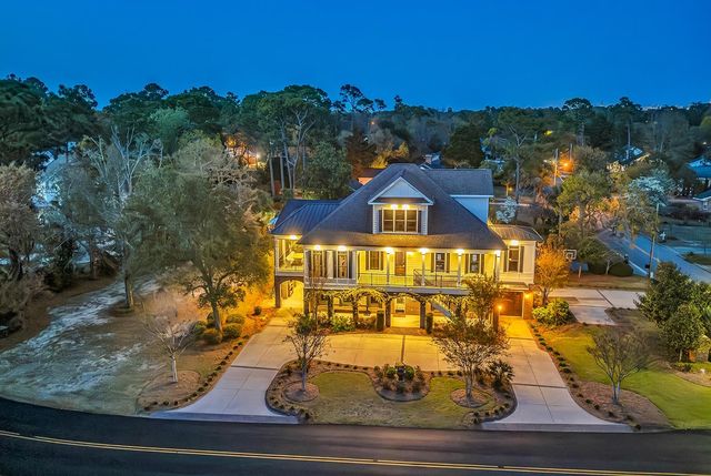 5627 Woodside Ave., Myrtle Beach, SC 29577