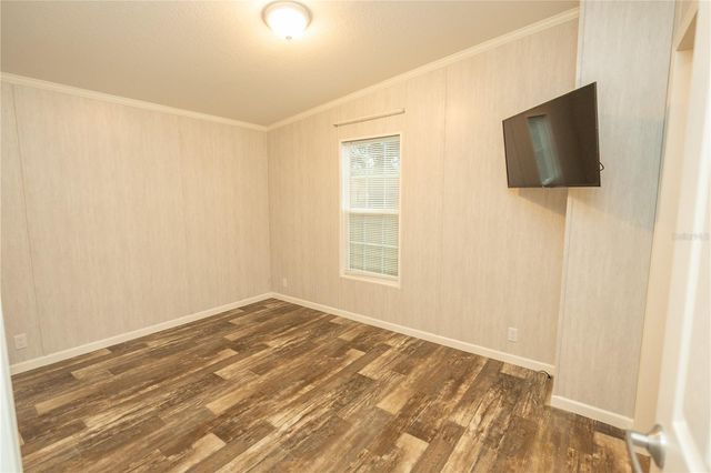 242 SKYLINE DRIVE, Lady Lake, FL 32159