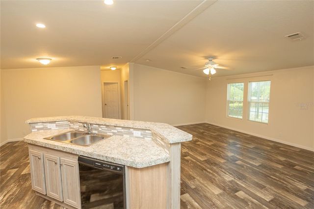 242 SKYLINE DRIVE, Lady Lake, FL 32159