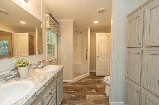 242 SKYLINE DRIVE, Lady Lake, FL 32159