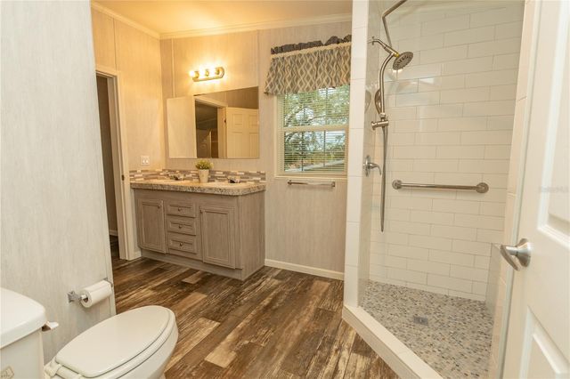 242 SKYLINE DRIVE, Lady Lake, FL 32159