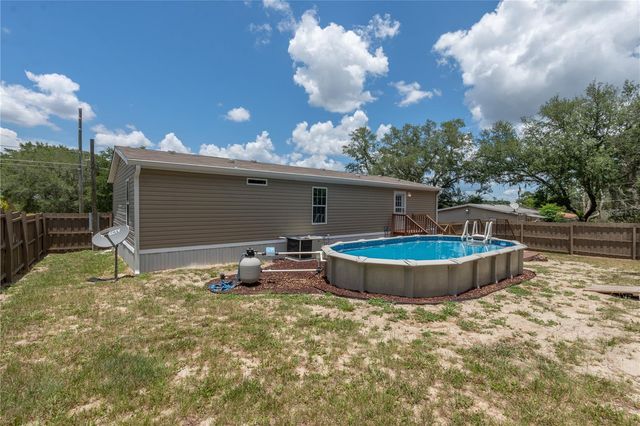 242 SKYLINE DRIVE, Lady Lake, FL 32159