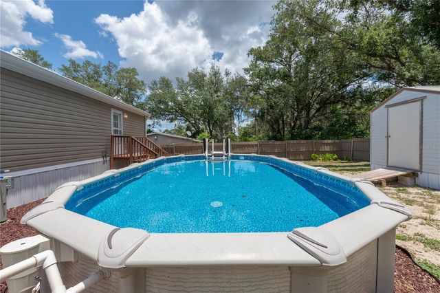 242 SKYLINE DRIVE, Lady Lake, FL 32159