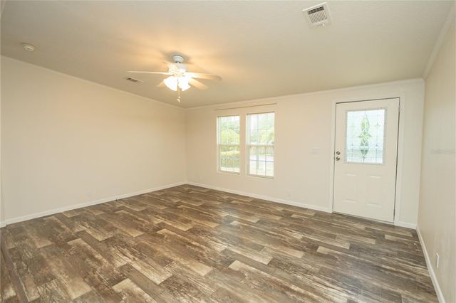 242 SKYLINE DRIVE, Lady Lake, FL 32159