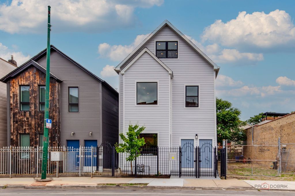 1746 N California Avenue 2, Chicago, IL 60647