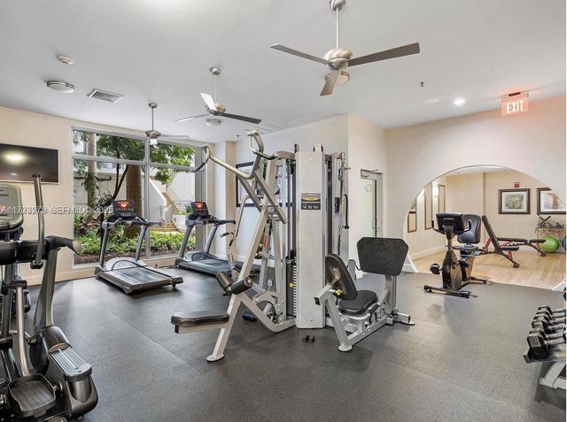 1830 Radius Drive 421, Hollywood, FL 33020