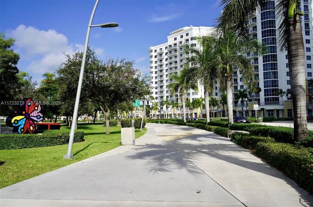 1830 Radius Drive 421, Hollywood, FL 33020