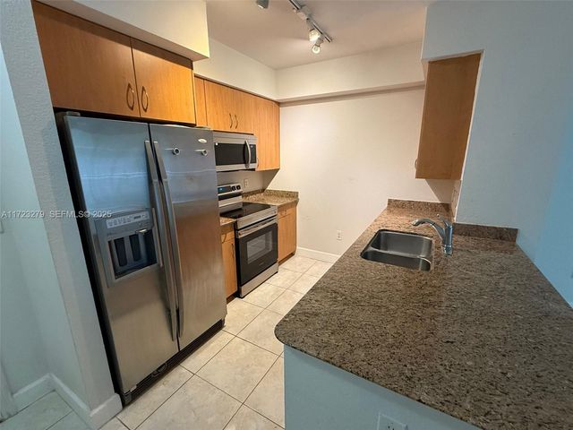 1830 Radius Drive 421, Hollywood, FL 33020