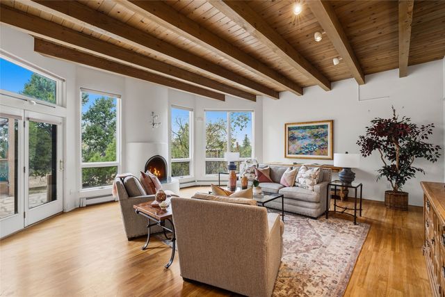 7204 Old Santa Fe Trail, Santa Fe, NM 87505