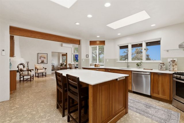 7204 Old Santa Fe Trail, Santa Fe, NM 87505