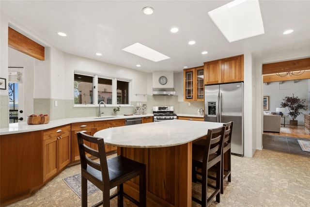 7204 Old Santa Fe Trail, Santa Fe, NM 87505