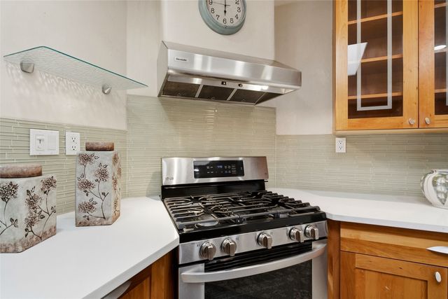 7204 Old Santa Fe Trail, Santa Fe, NM 87505