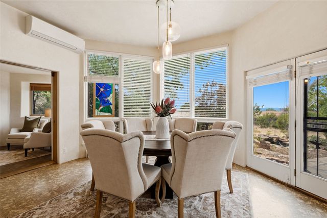 7204 Old Santa Fe Trail, Santa Fe, NM 87505