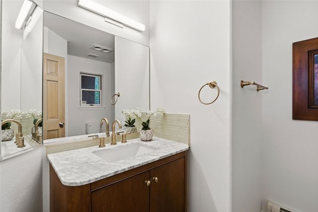 7204 Old Santa Fe Trail, Santa Fe, NM 87505