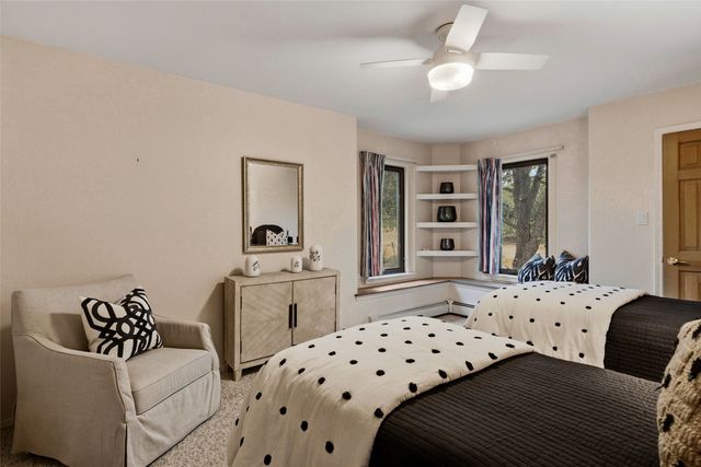 7204 Old Santa Fe Trail, Santa Fe, NM 87505