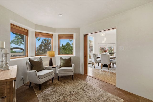 7204 Old Santa Fe Trail, Santa Fe, NM 87505
