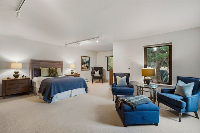 7204 Old Santa Fe Trail, Santa Fe, NM 87505