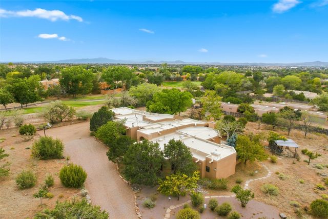7204 Old Santa Fe Trail, Santa Fe, NM 87505
